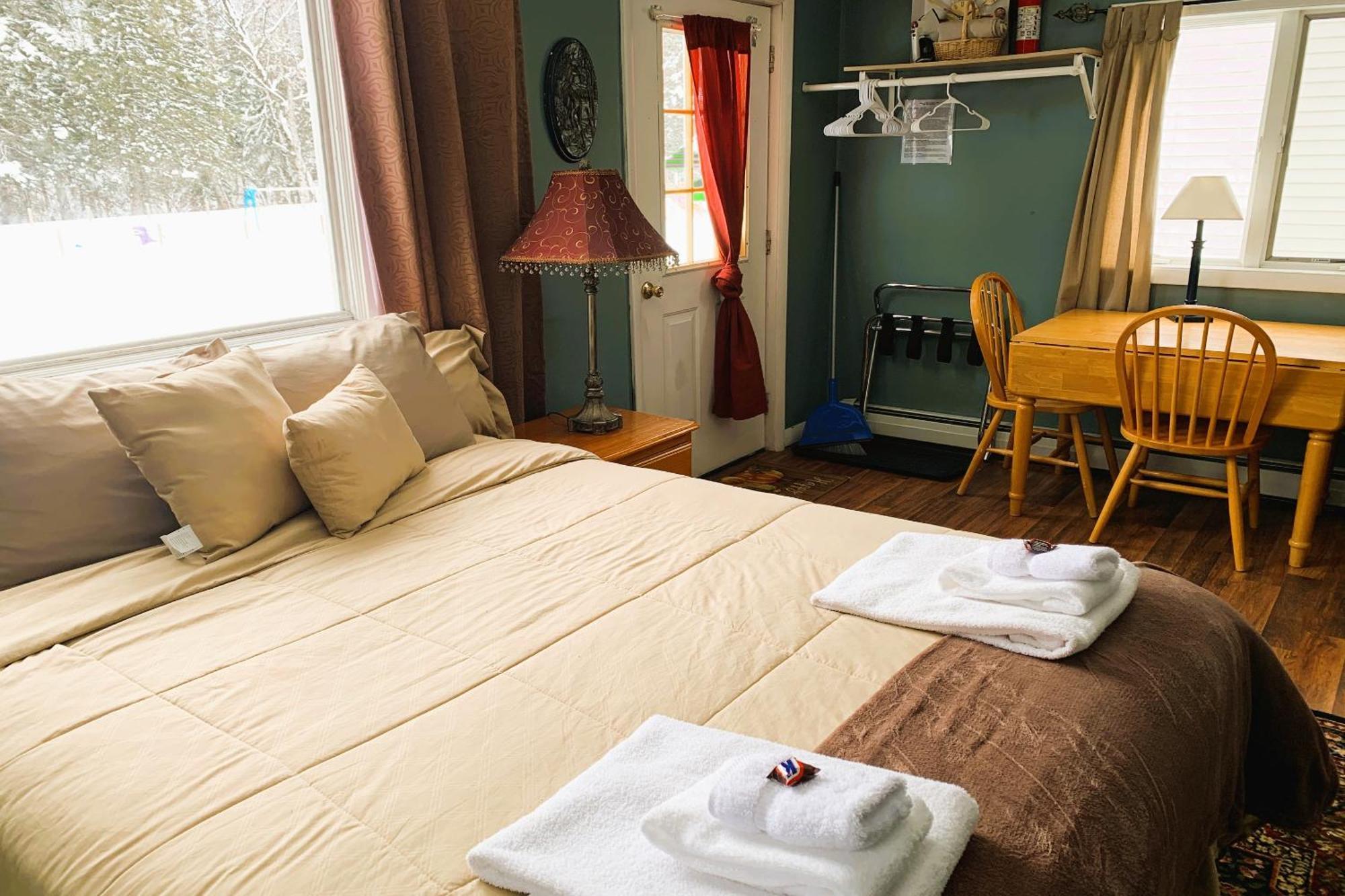 Love Hotels St John River By Oyo At Fort Kent Me Saint John Plantation Экстерьер фото