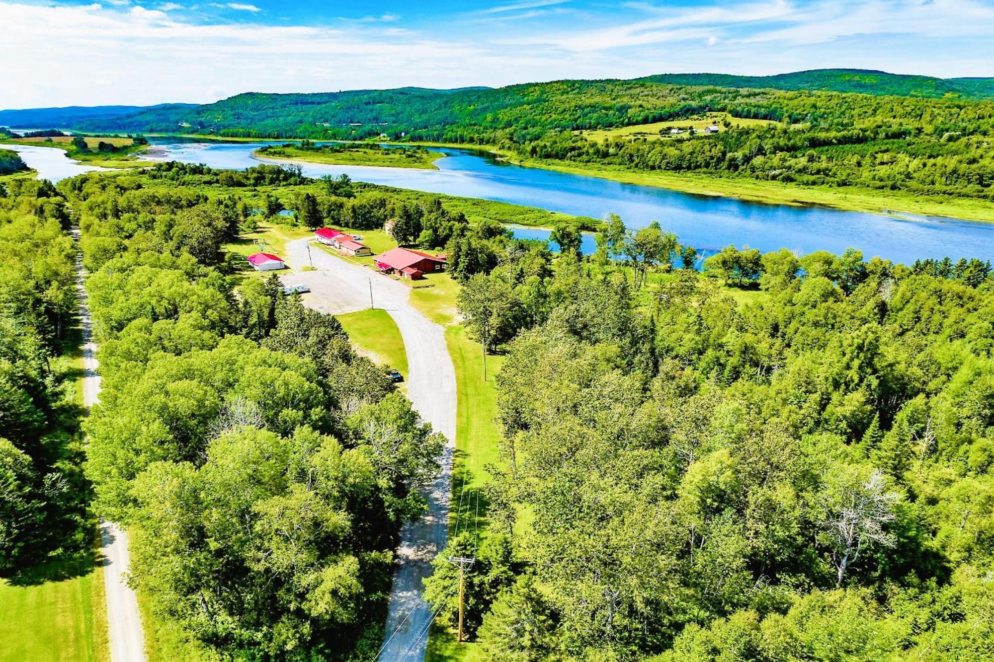 Love Hotels St John River By Oyo At Fort Kent Me Saint John Plantation Экстерьер фото