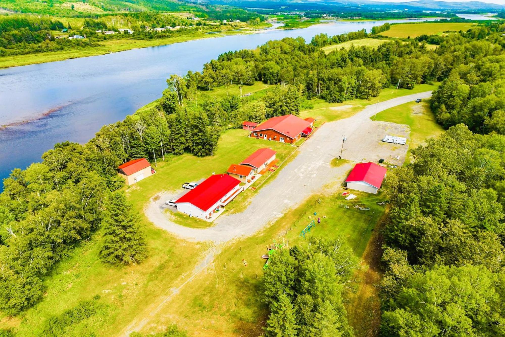 Love Hotels St John River By Oyo At Fort Kent Me Saint John Plantation Экстерьер фото